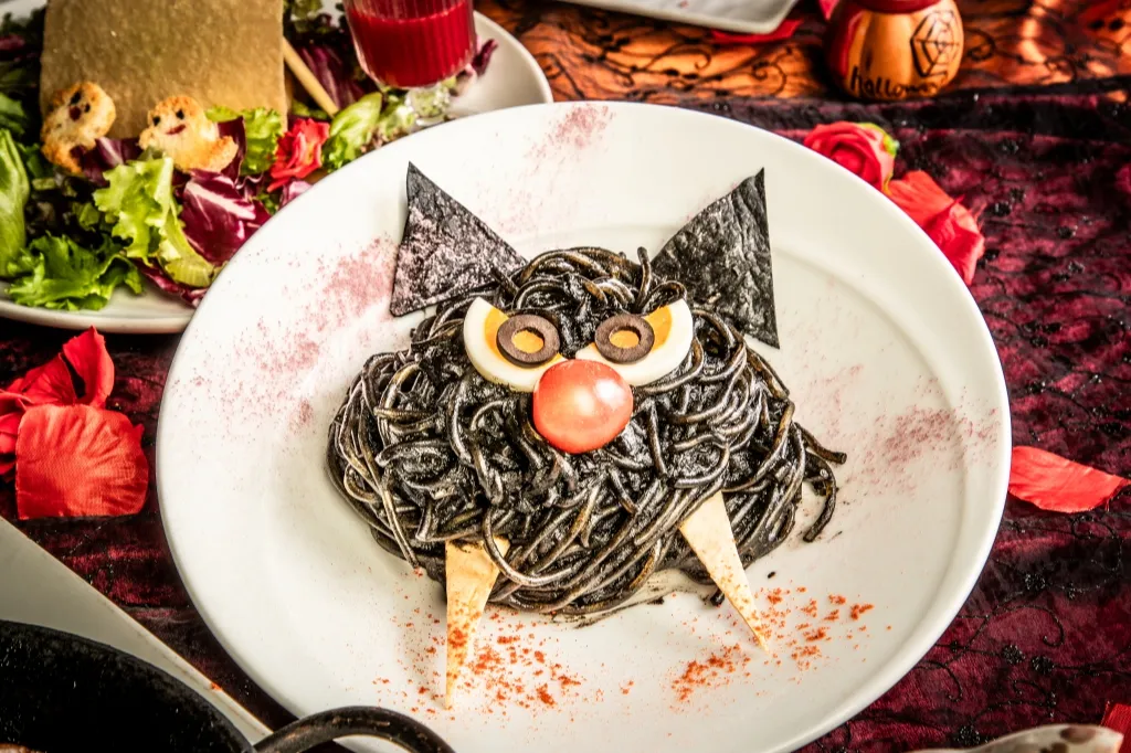 【レア】ゴースティー　ハロウィン23限定 吸血鬼達のハロウィンナイトアフタヌーンティープラン」＆「ドラキュラ