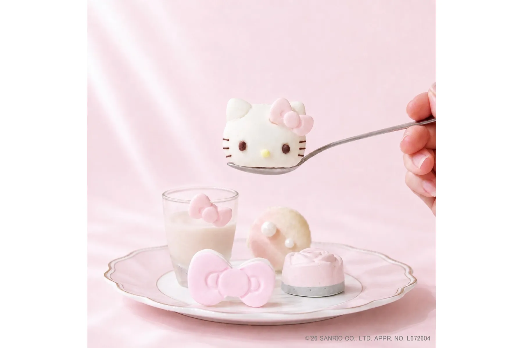 Hello Kitty Pink Fur Afternoon Tea_2