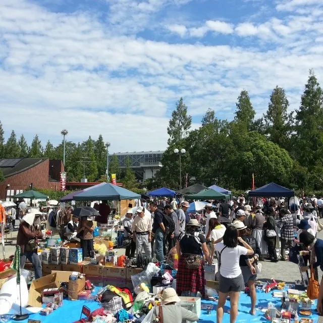 花博つるみ緑地フリーマーケット（7月）