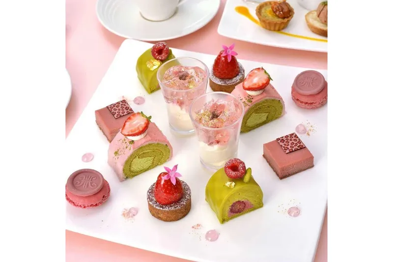 【ストロベリーアフタヌーンティー】春色の苺スイーツ【丸ノ内ホテル】_1