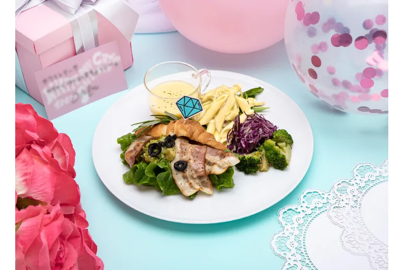 WHITE DAY Cafe from SHINee_3