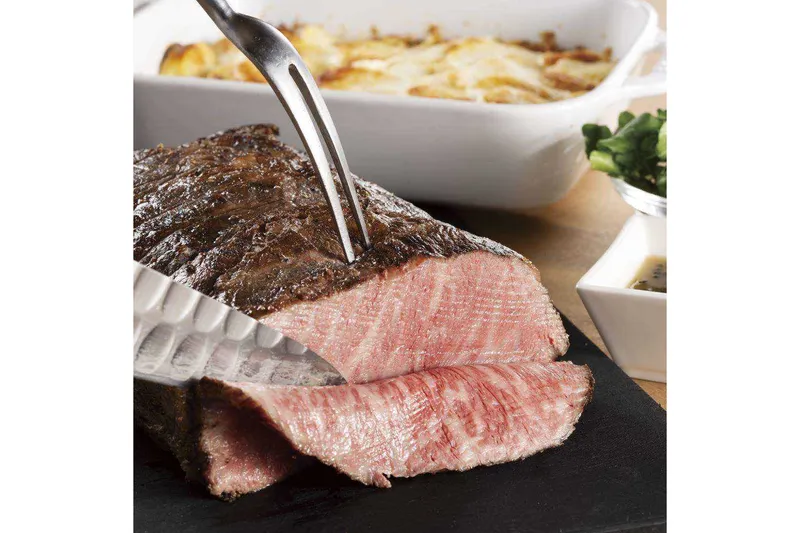 【クリスマス】国産牛ローストビーフやブッシュドノエルなど【レストラン ラ・ベランダ アパホテル＆リゾート横浜ベイタワー】_2