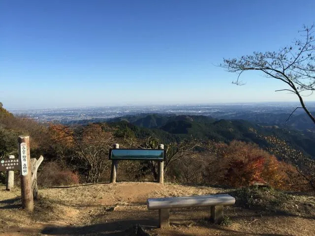 登山ガイドと行く早春の高山不動・関八州見晴台
