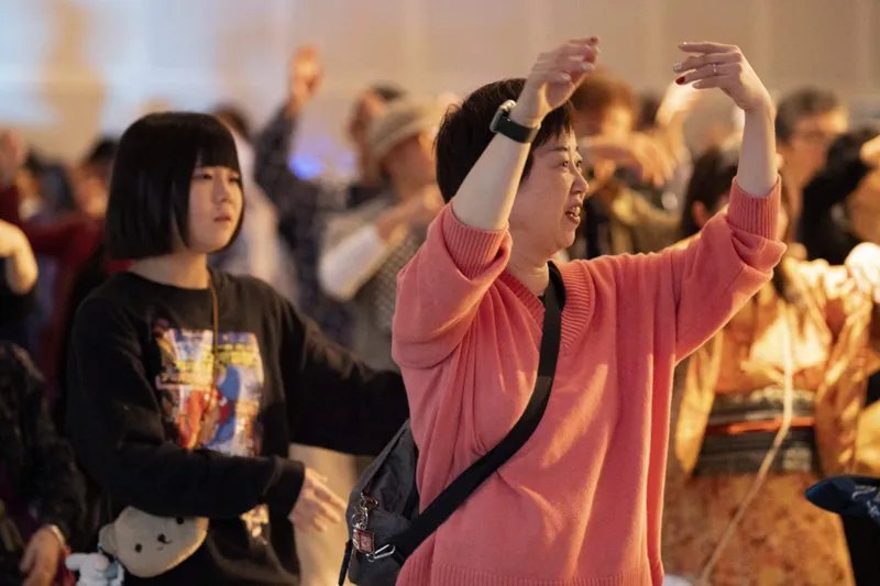 「すみゆめ踊行列：SUMIBON」（2025） Photo：Kenji Agata