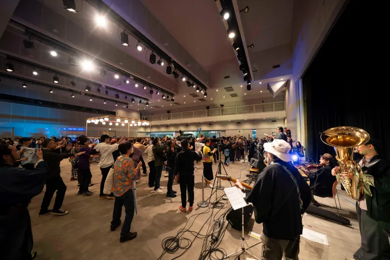 「すみゆめ踊行列：SUMIBON」（2025） Photo：Kenji Agata