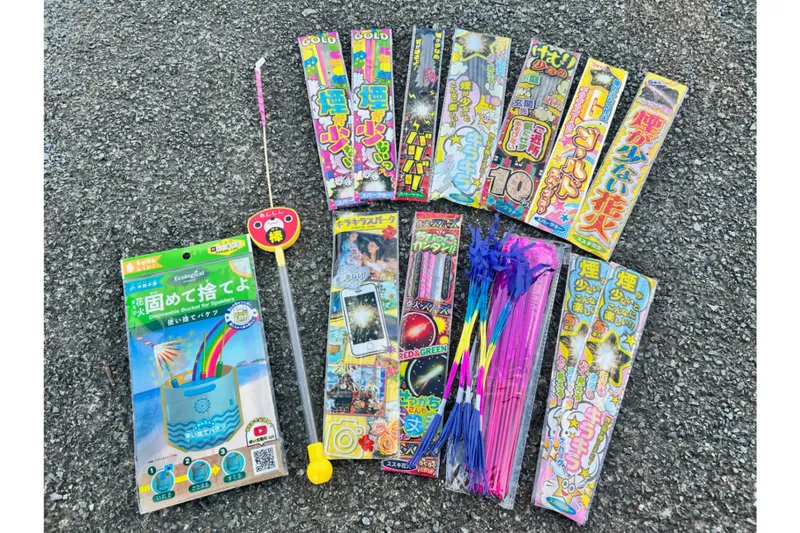 約130本の手持ち花火・使い捨てバケツ・使ってあんしんはなび棒