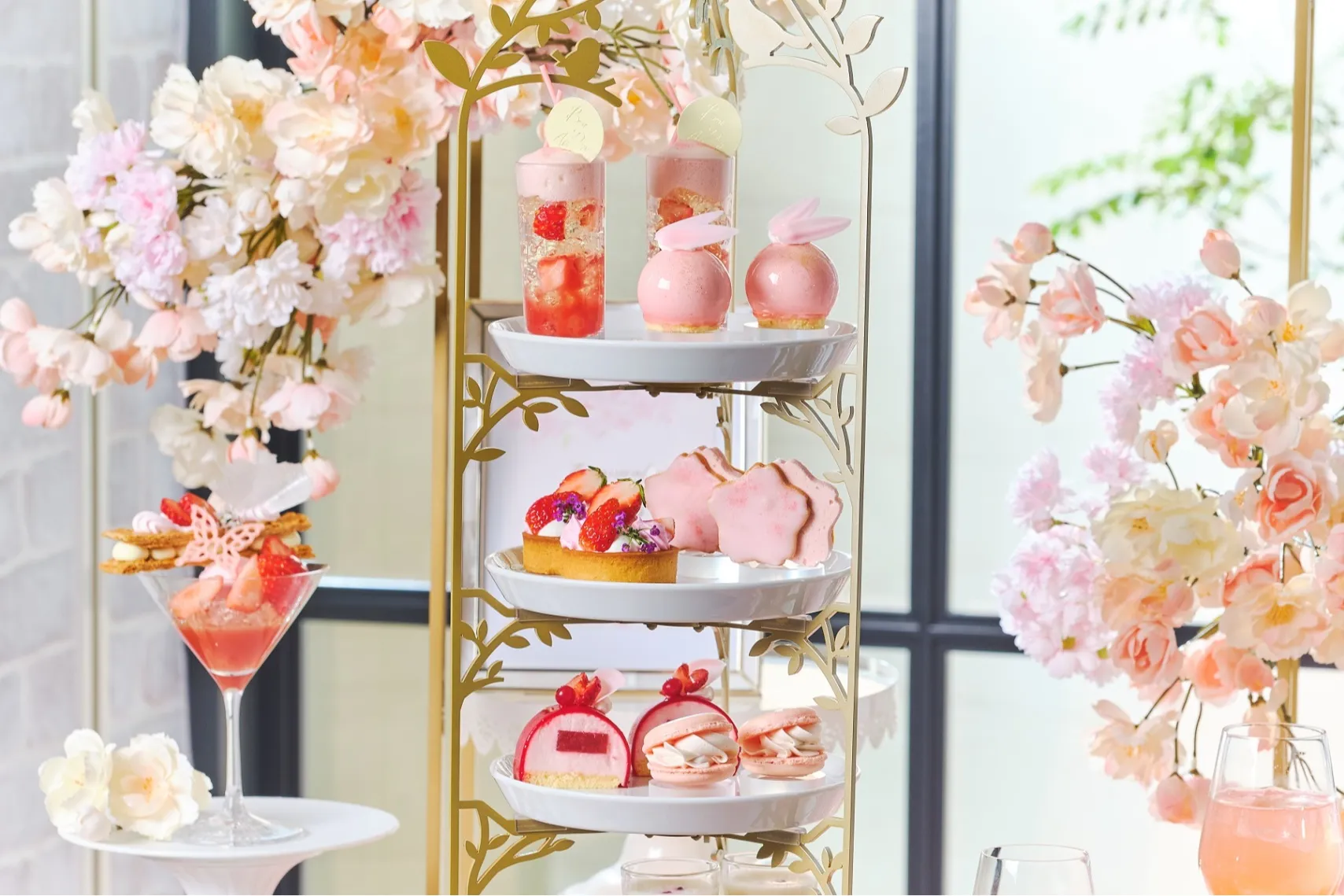 桜色のストロベリーアフタヌーンティー【青山セントグレース大聖堂/白金迎賓館 アートグレイスクラブ】_5