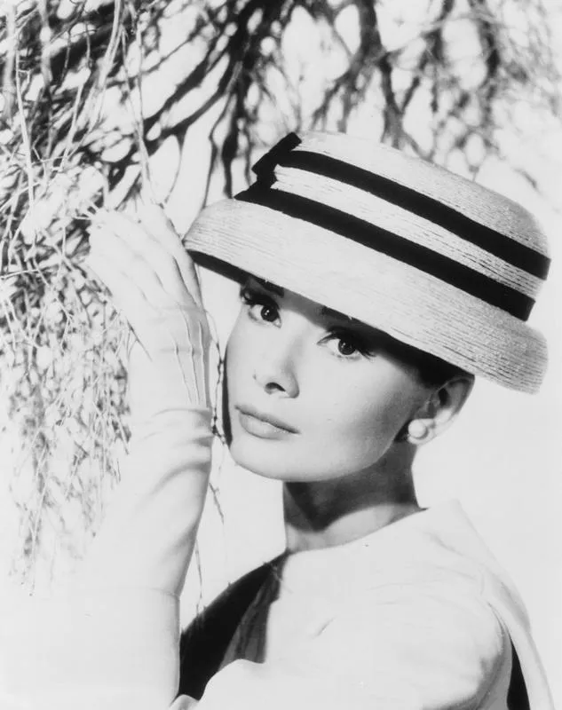 オードリーヘップバーン 美しい王道モノトーン展示物　AUDREY HEPBURN 写真展『永遠の妖精 Audrey Hepburn』