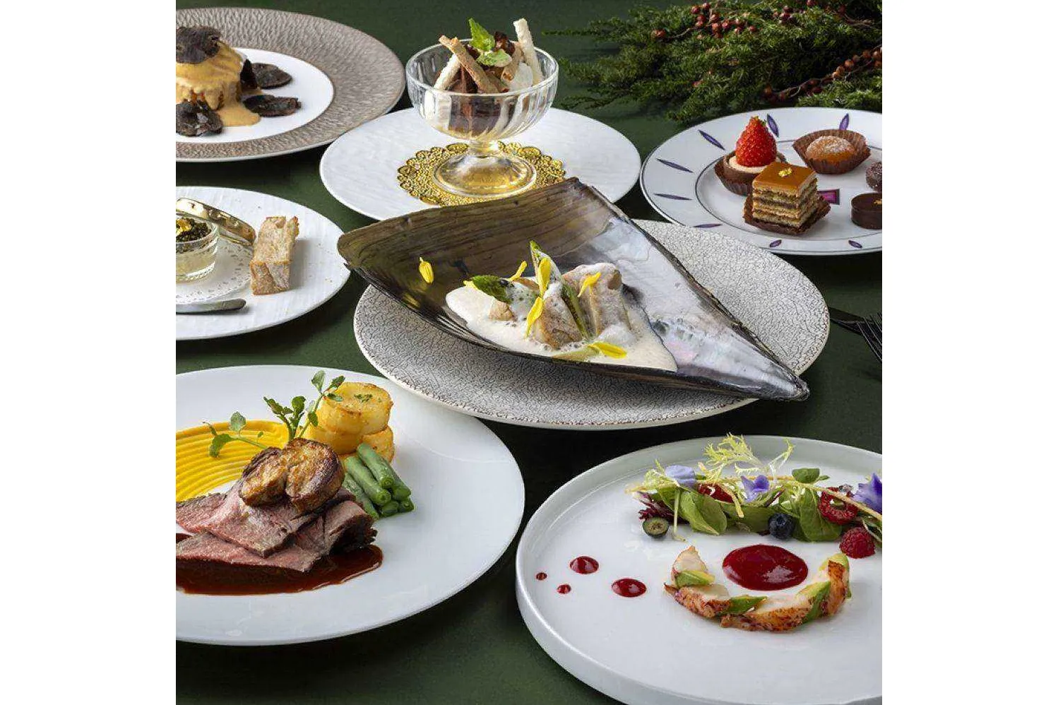 【クリスマス2025★ディナー】オマール、黒毛和牛など豪華食材を【東京ドームホテル】_1