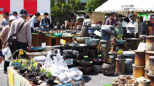 第32回 春のしがらき駅前陶器市