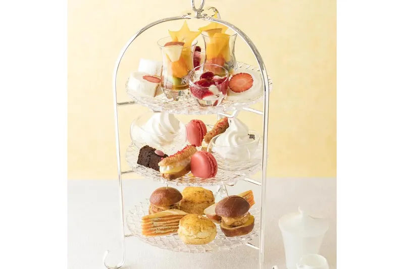 【乾杯シャンパン付きアフタヌーンティー】スイーツなど10品【CAFE VAVA】_1