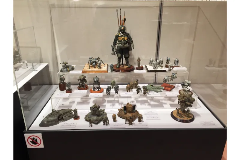 過去の展示会の様子（2019年開催 横山宏のマシーネンクリーガー展）