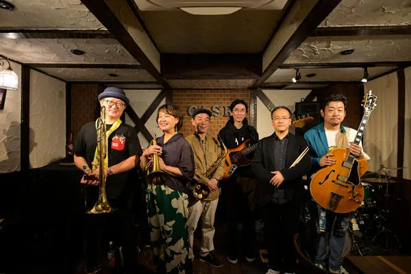 Traxbone Rize Sextet