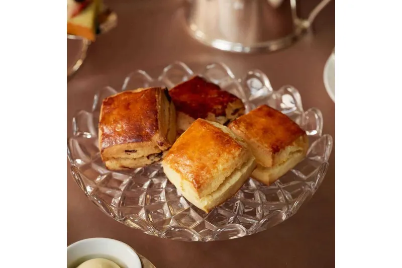 【12/19~25｜フェスティブアフタヌーンティー】クリスマス気分を【ザ・ペニンシュラ東京】_3