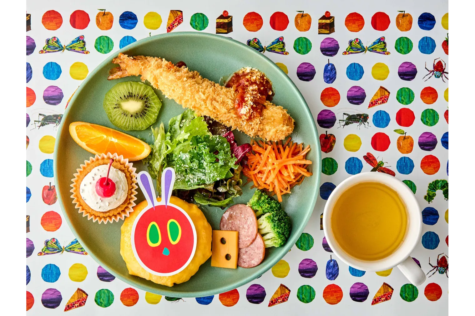 はらぺこあおむし and 3 Little Eggs