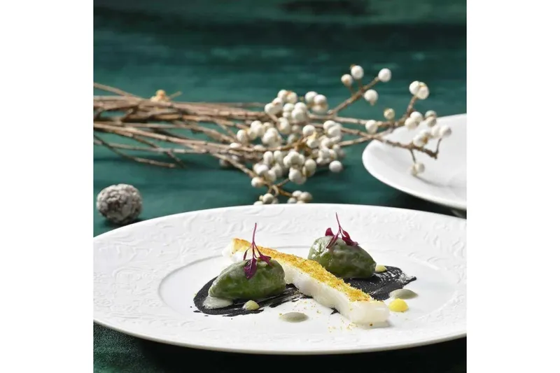 【クリスマス2025】聖夜を彩る限定フルコース グランノエル全9皿【グランドプリンスホテル高輪】_2