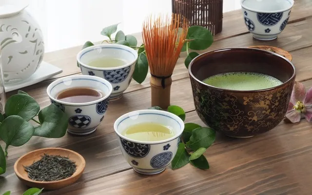 五感で感じる日本茶ショップ ～全国のお茶とお茶を楽しむ体験～