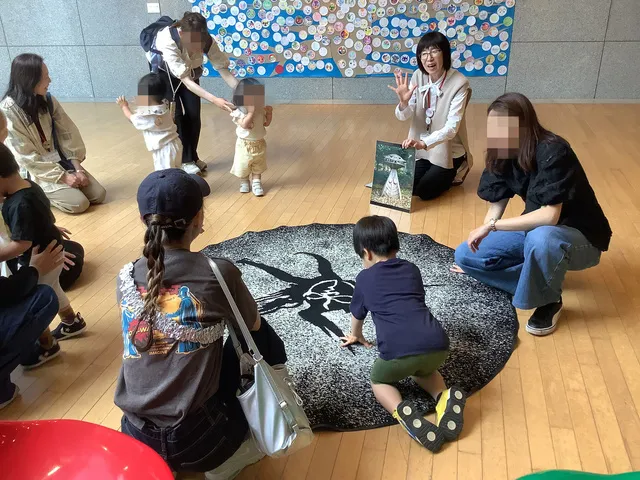 はいはい＆よちよち美術館ツアー＆ワークショップ（6月）