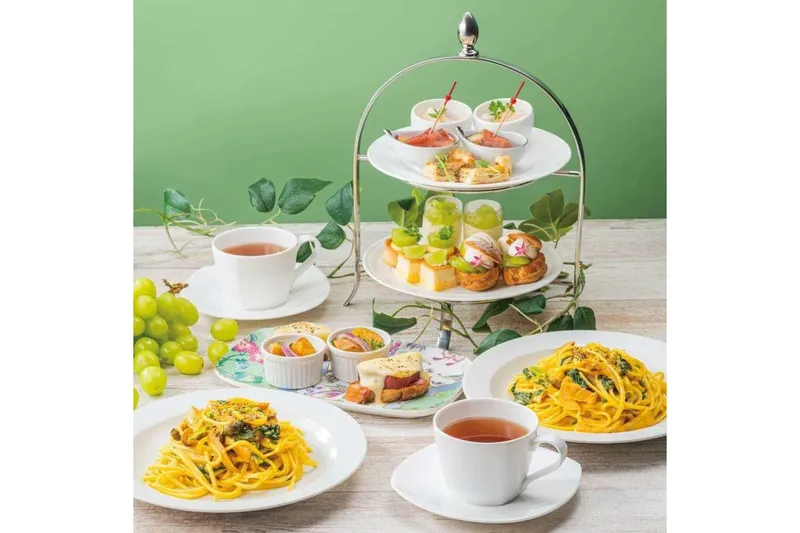 9~10月☆秋の宵に楽しむシャインマスカットEvening High Tea【ザ ロイヤルパークホテル アイコニック 東京汐留】_1