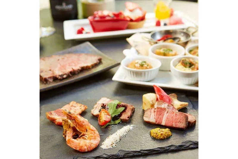 【クリスマスブッフェ】骨付ローストビーフや鉄板焼き、寿司など【グランドプリンスホテル新高輪】_3