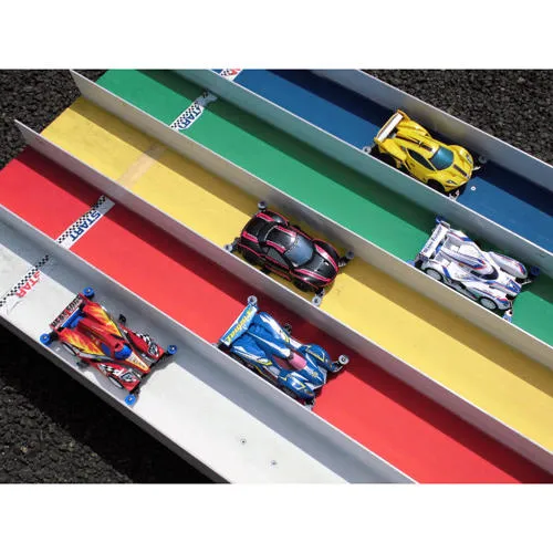 全長200mのミニ四駆コースが登場!!