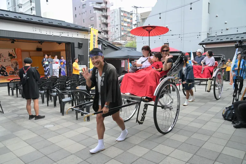 人力車　～歴史の面影を探す街めぐり～