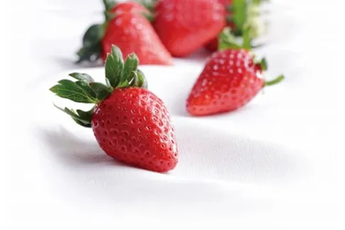 フォーシーズンアフタヌーンティー プレミアムストロベリーバージョン【千疋屋総本店 日本橋本店フルーツパーラー】_3