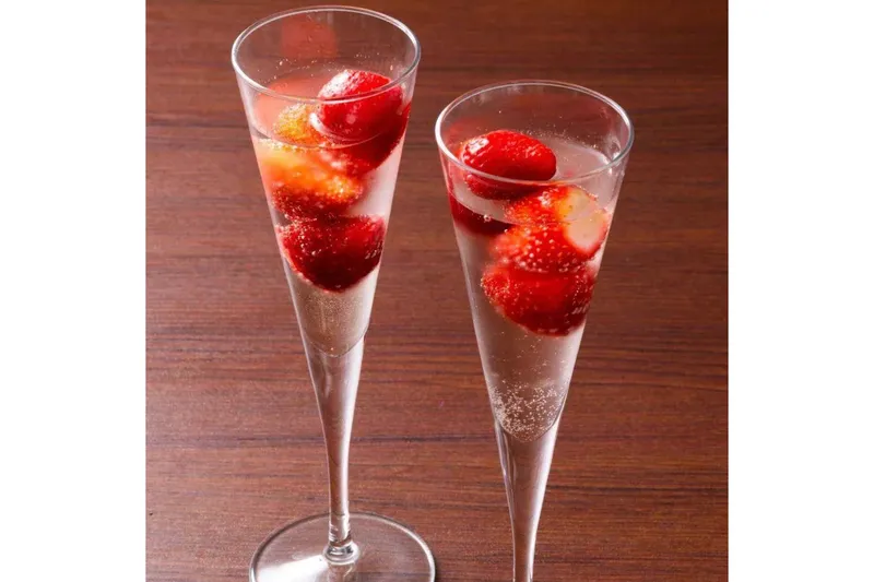 【夏のアフタヌーンティー】前菜スタンドやセイボリーなど【LOBBY LOUNGE 東京 HIBIYA BAR 八重洲店】_2