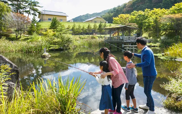たかむろ水光園 釣り堀体験