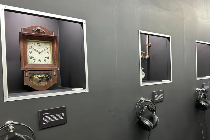 ＜残響シ念展 -音と感情の実験室-＞展示物（2026年撮影：レッツエンジョイ東京編集部）