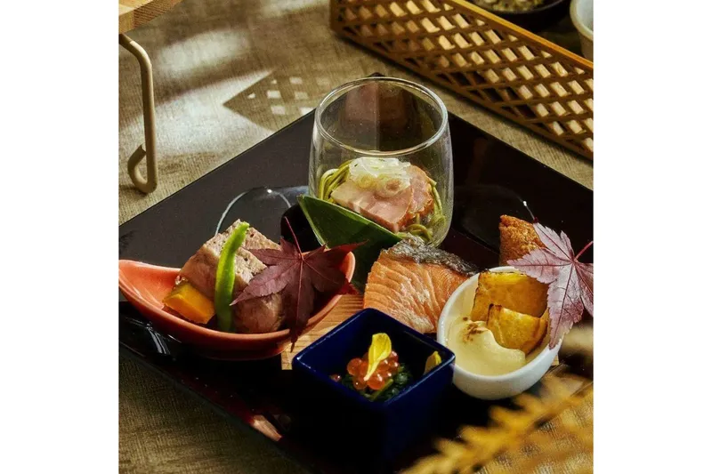 【和のアフタヌーンティー】お食事とお月見を感じるデザート【品川プリンスホテル】_1