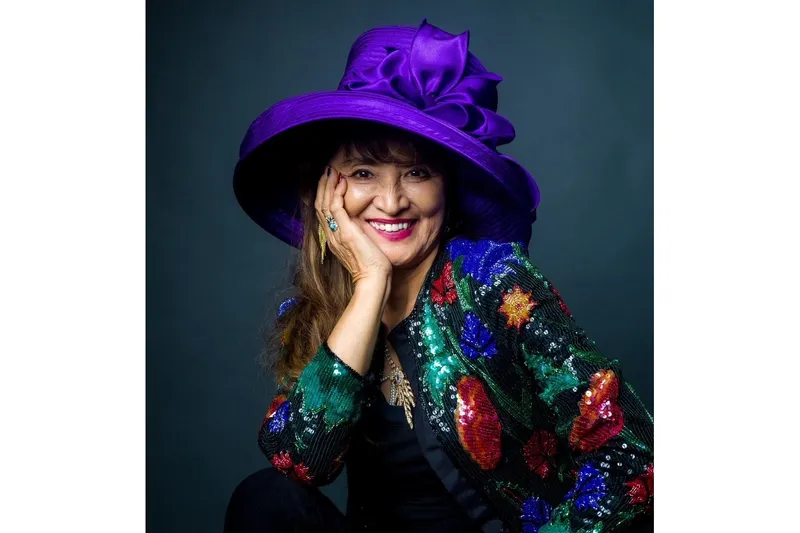 シャンソン歌手　鬼無里 まり氏（志穂美 悦子氏）