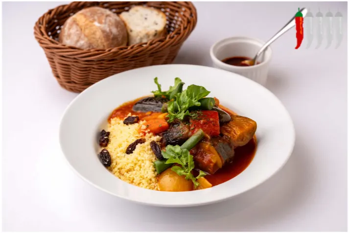 BRASSERIE LE VIN （アーク森ビル 2F）豚肉と夏野菜のクスクス　アリッサ添え/ 1,980円