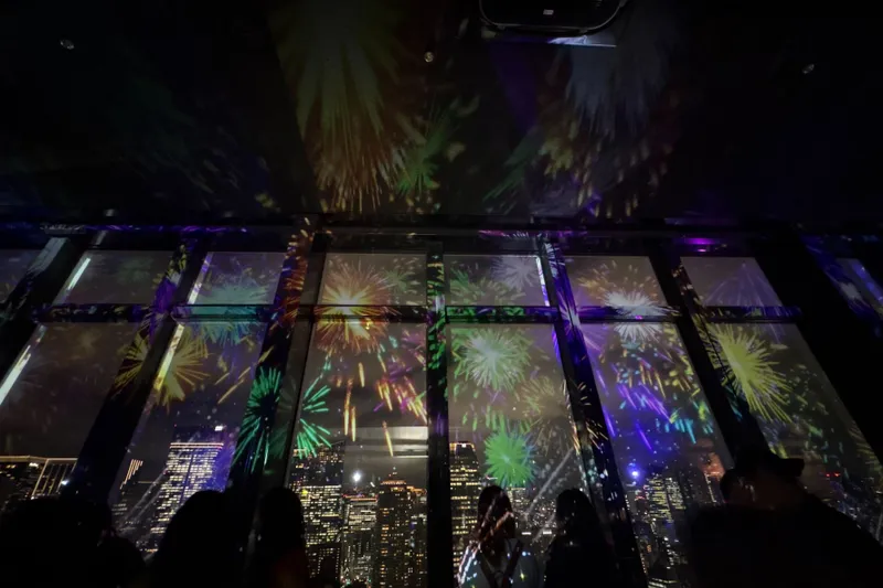 ＜TOKYO TOWER CITY LIGHT FANTASIA ～Summer landscape 2026～＞プロジェクションマッピング（2026年撮影：レッツエンジョイ東京編集部）