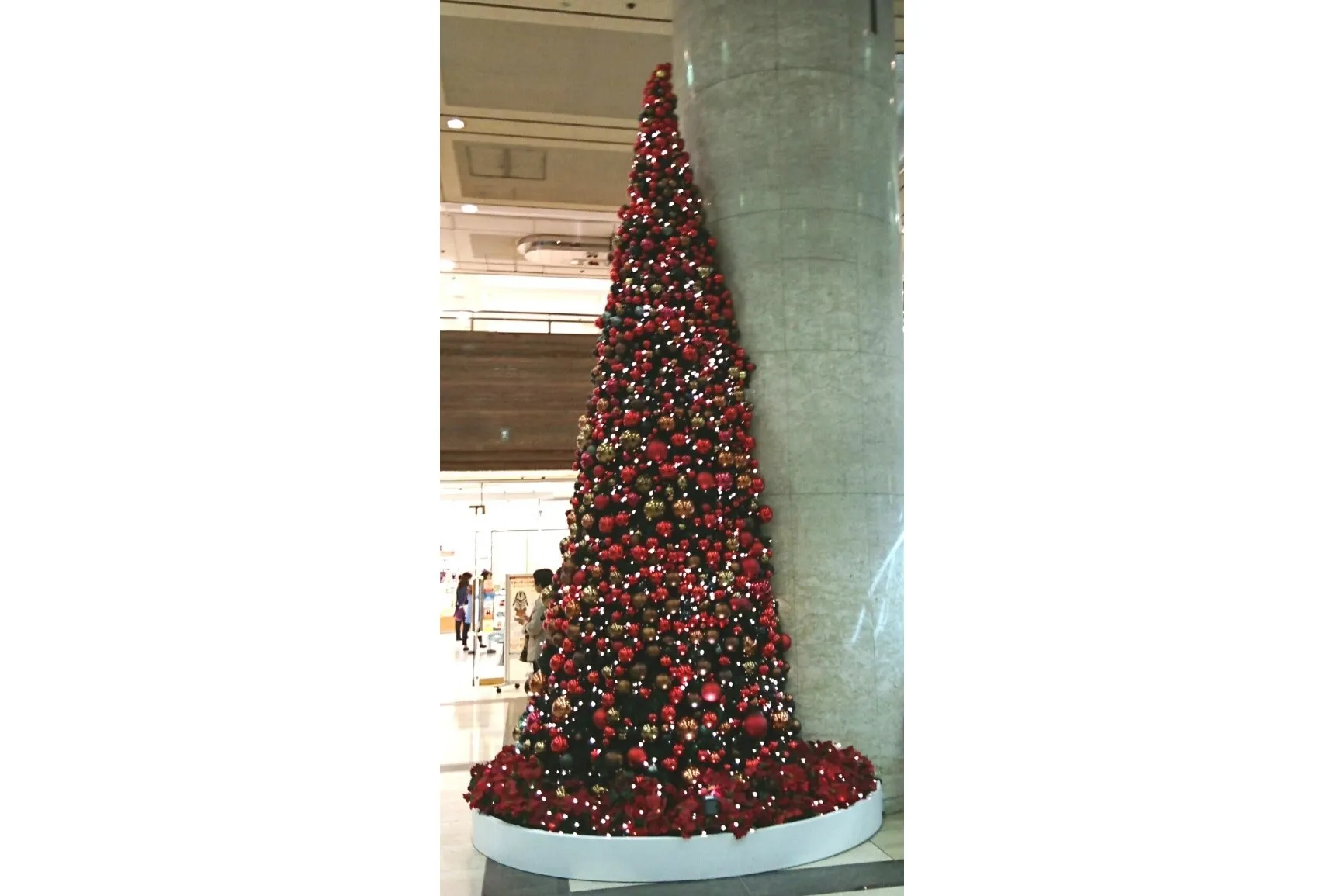 横浜 クリスマスツリー 人気 そごう横浜店クリスマスツリー2024