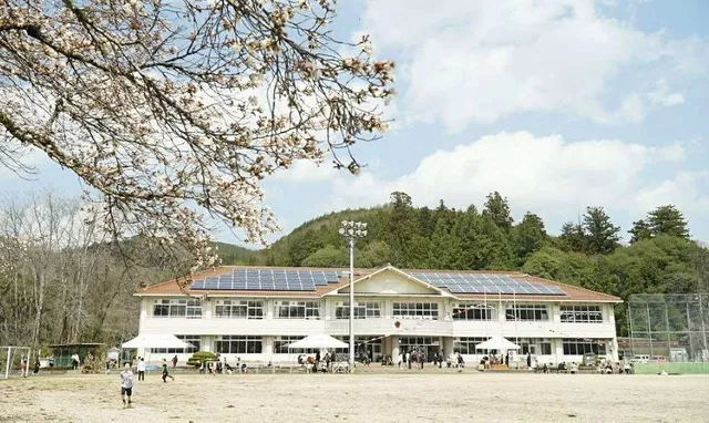 庄原市制施行20周年記念事業「命と夢の参観日-玉城ちはる講演会＆川北こどもの夢小学校特別公開」