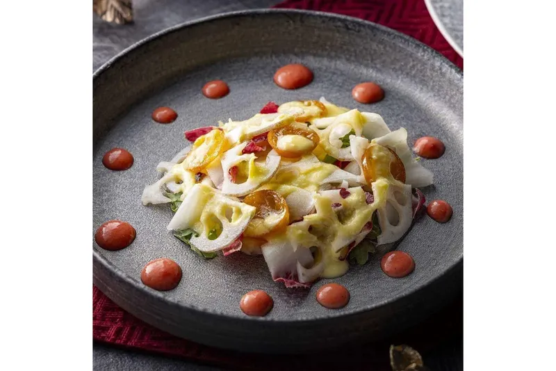 【クリスマス2025】クリスマスディナーコース「福音」全7皿【ストリングスホテル東京インターコンチネンタル】_3