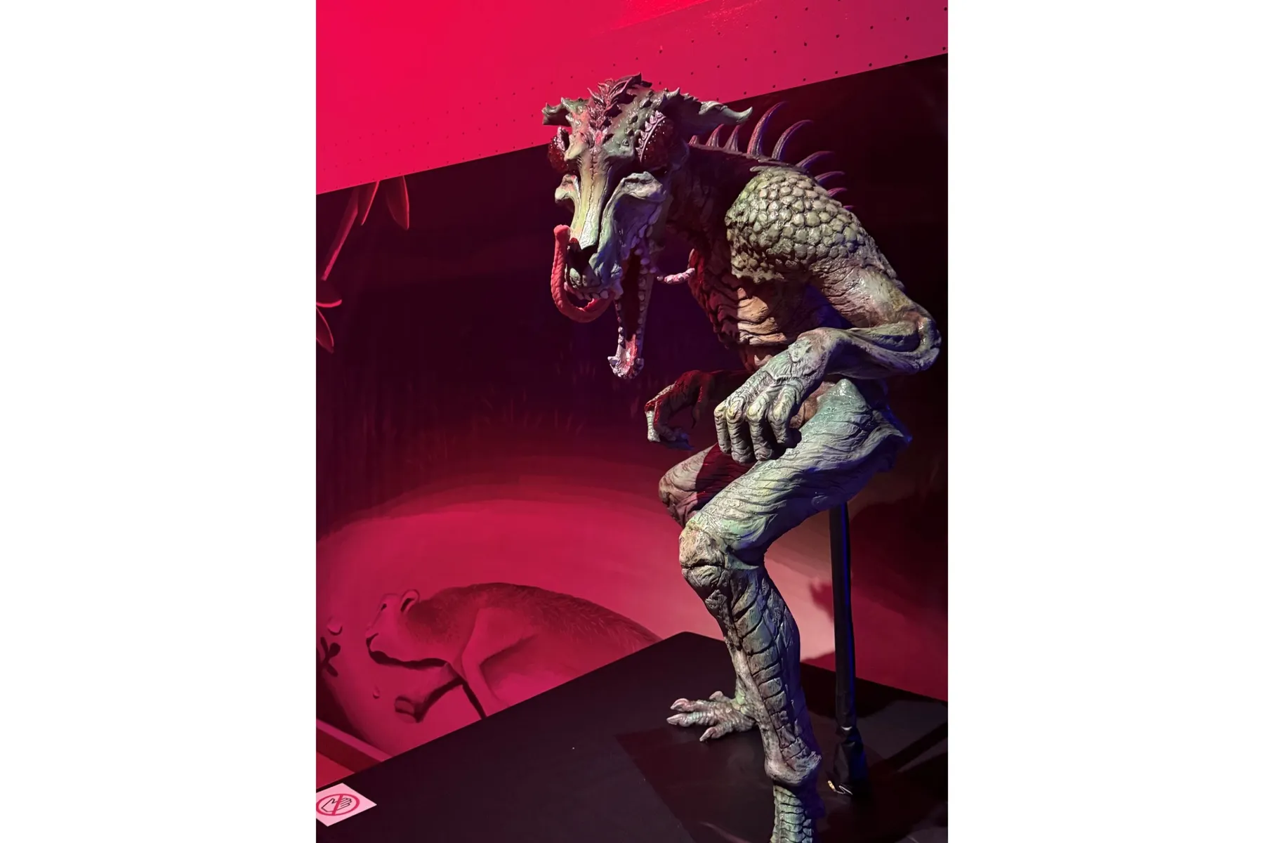 未確認生物展（UMA）展 　北千住マルイ_3