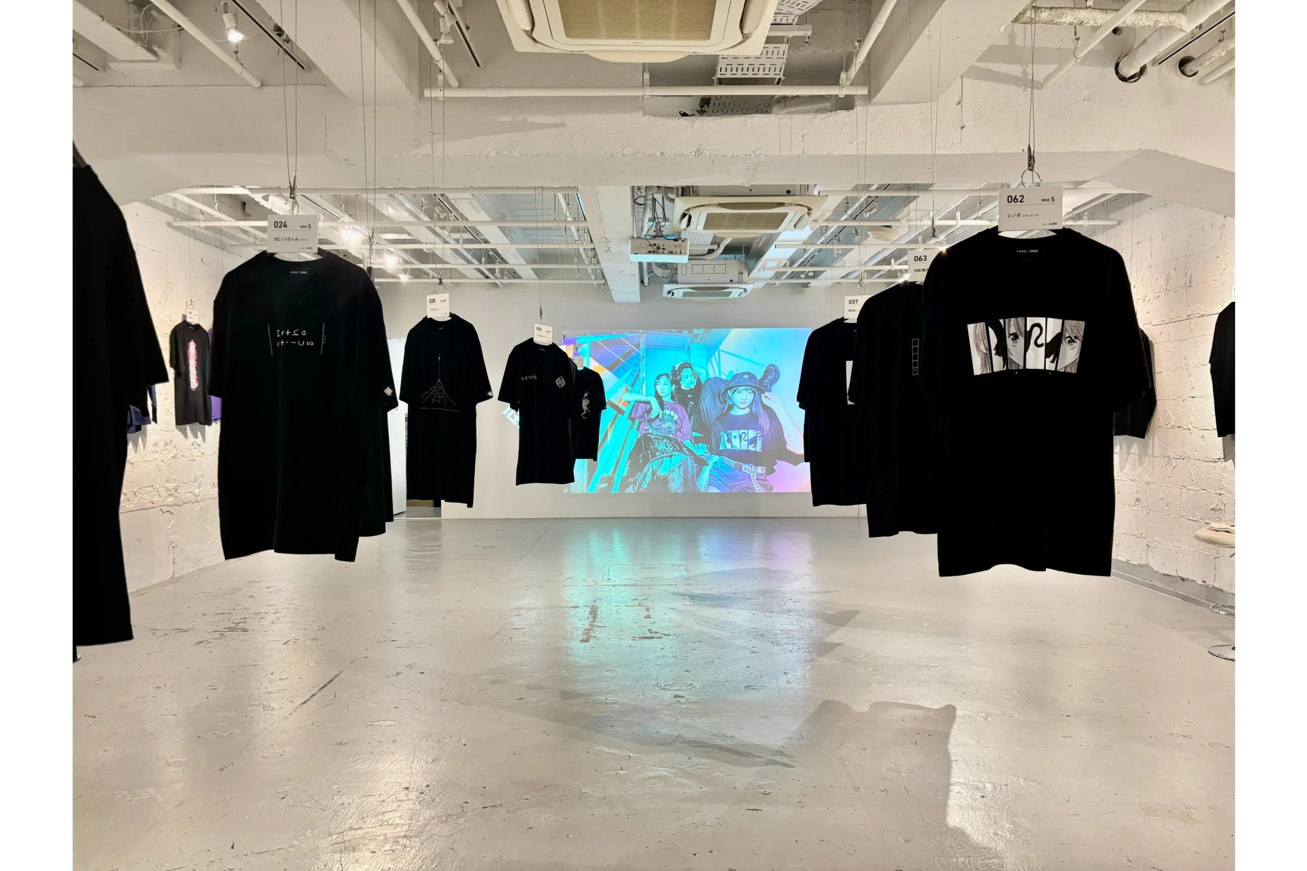 Tako様 リクエスト 9点 まとめ商品 新作の二つ折り財布 左は1点もの . 個展 4.5sat〜 場所
