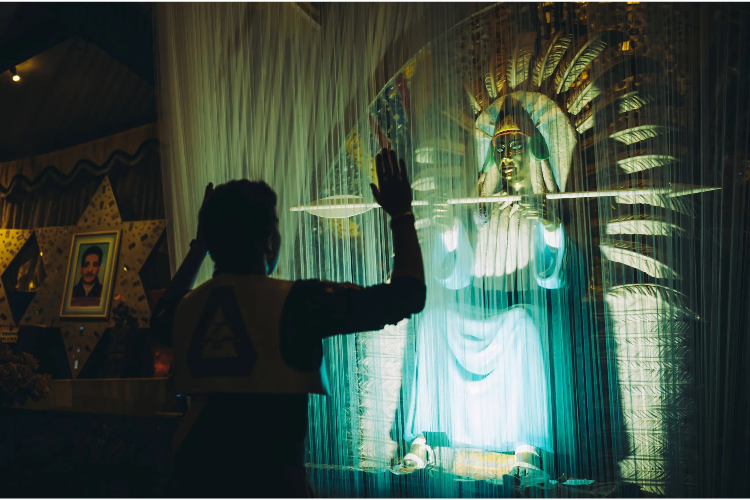 佐藤健寿「世界」サイン 通し番号 写真展会場限定特装版 レア 限定特典付き 写真集『世界』、ついに本日発売です。この20年近く見てきた世界