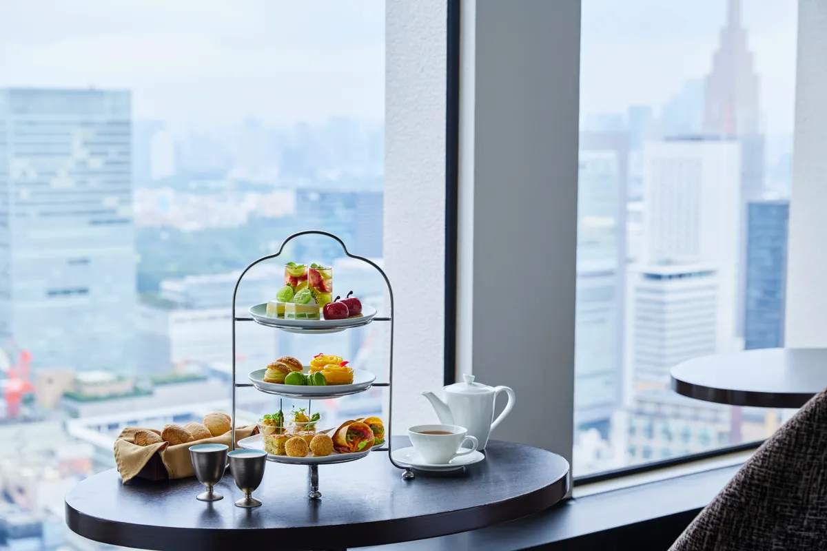 Autumn Shine Muscat Afternoon Tea at Keio Plaza Hotel