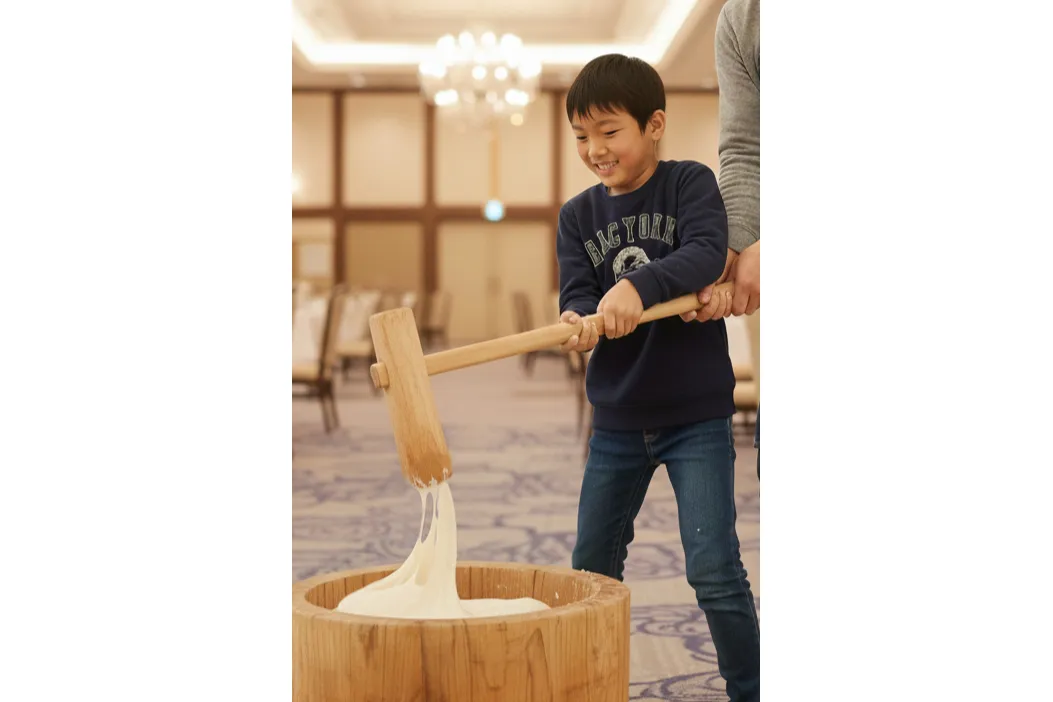 ニューイヤーファミリービュッフェ2026～獅子舞・餅つき・ガチャみくじ
