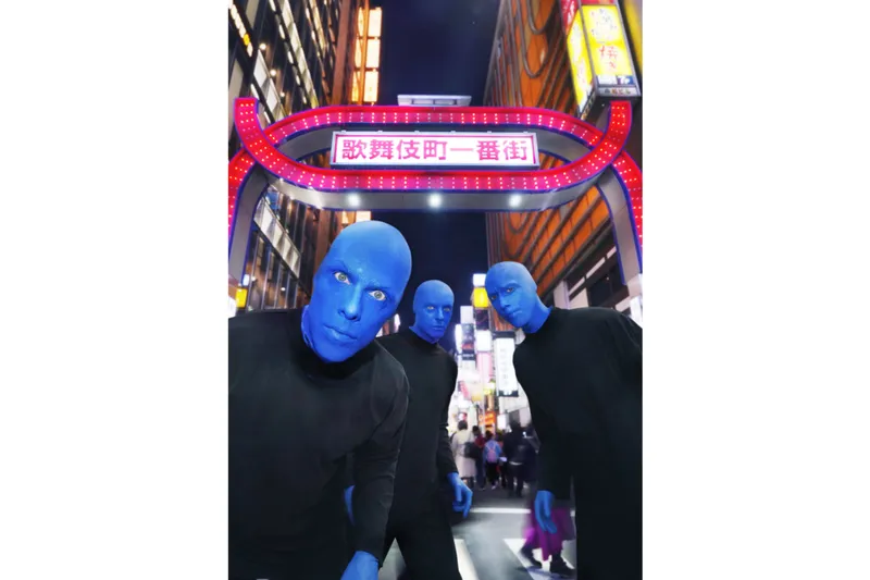 BLUE MAN GROUP