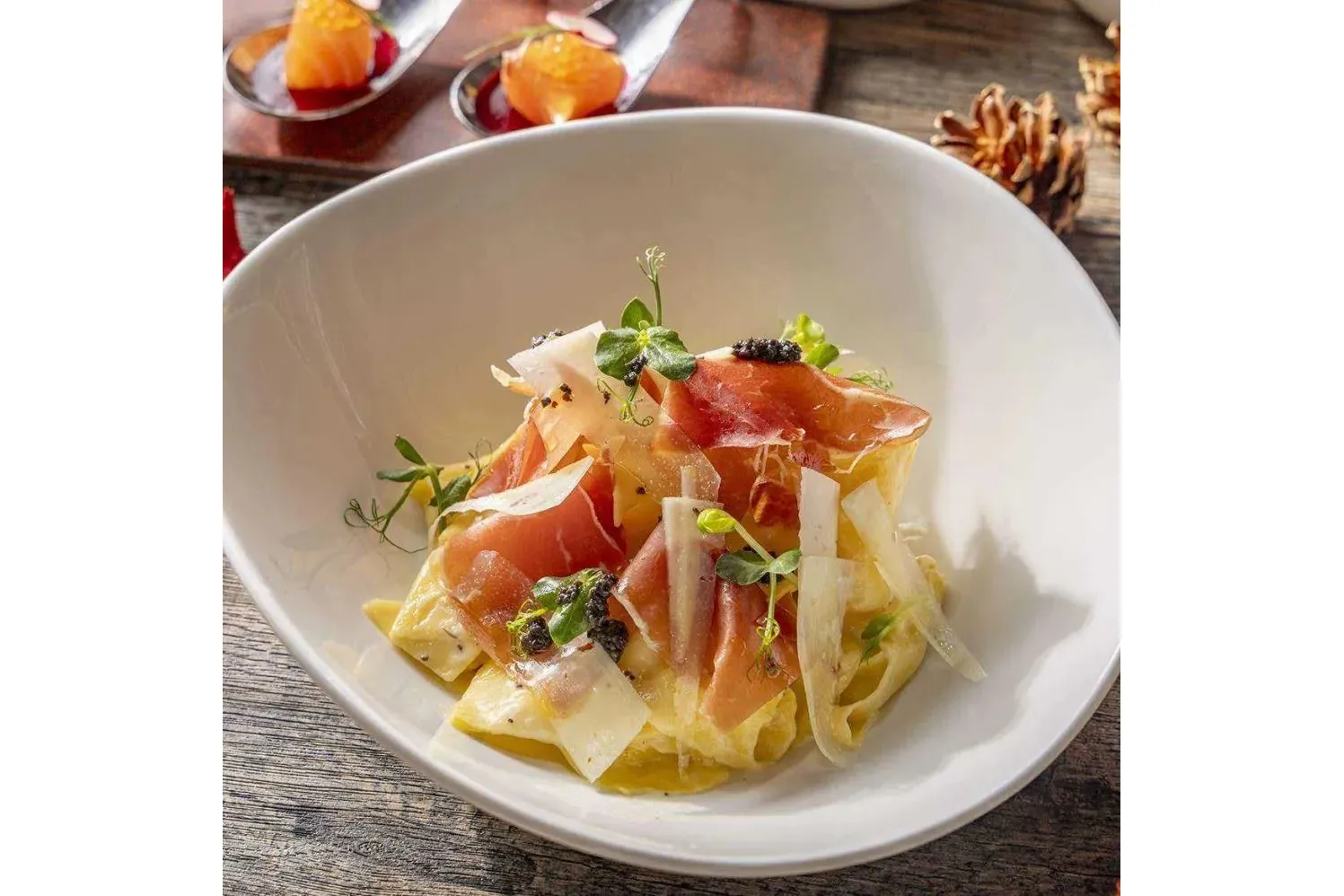 【前菜＆スイーツビュッフェ】お好みで選べるメイン料理など【ストリングスホテル東京インターコンチネンタル】_3