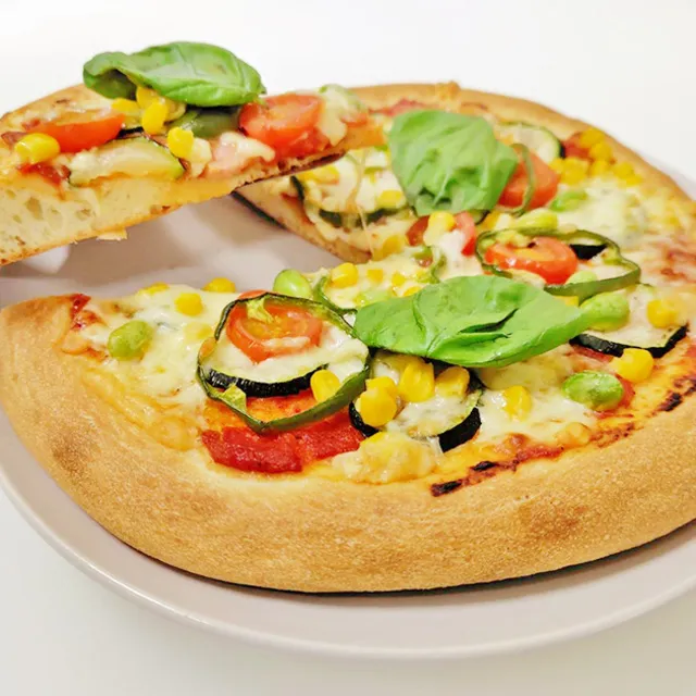 親子で『夏野菜たっぷりピザ』を作ろう！
