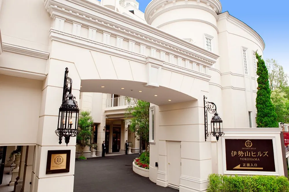 抹茶と桜のアフタヌーンティー with 祇園辻利【リストランテマンジャーレ 伊勢山】【大宮璃宮 カフェ＆レストラン 四季庭】_9