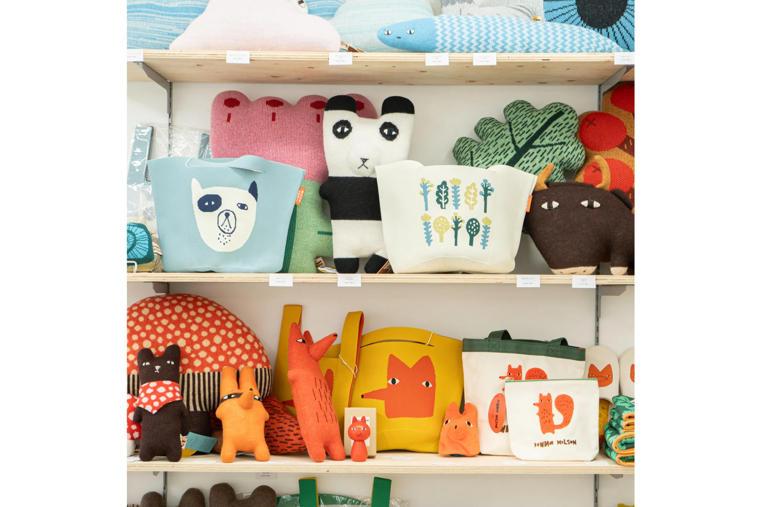 りさやと豆とんかち（LISA LARSON & TONKACHI STORE）