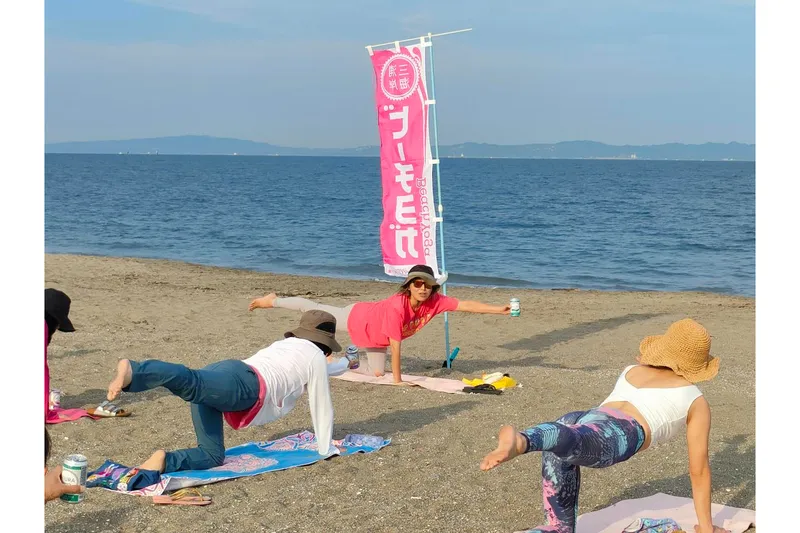 ビールを飲みながらヨガ！？BEERヨガ。