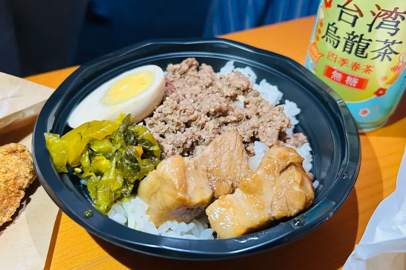 ＜屋台湾フェス2026＞魯肉飯（ルーローハン）（2026年撮影：レッツエンジョイ東京編集部）