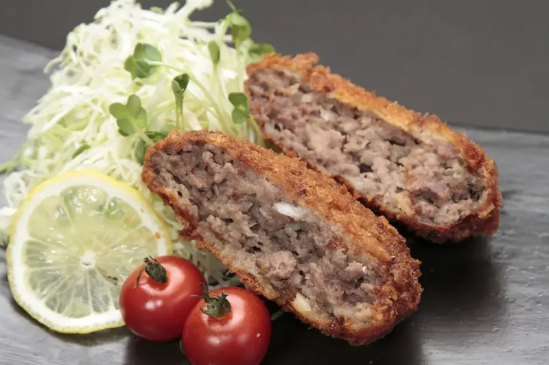 肉の大山　上野店　『特製メンチ』　※噴水広場会場　出店予定